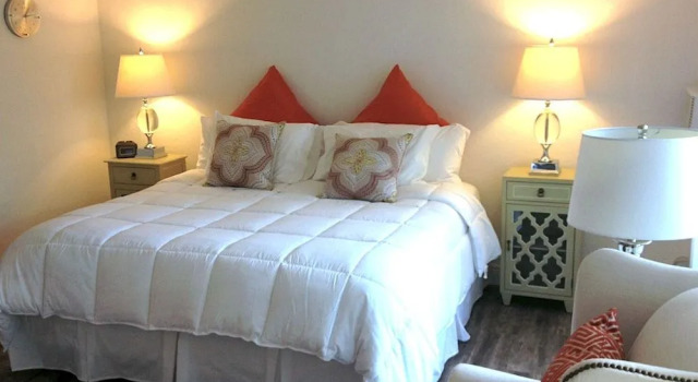 Sea Spray Inn
