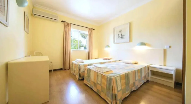 A Stylish Villa With a Private Pool, Short Drive From the Centre, Free AC & Wifi