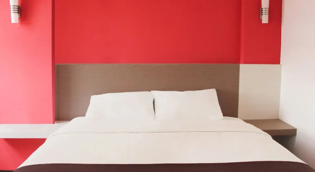 Standard Doppel Zimmer mit Balkon Luxpoint Hotel Surabaya