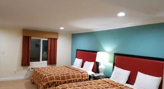 Номер Standard El Rancho Motel