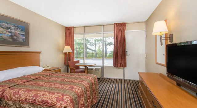 Номер Economy Days Inn Frederickburg-South