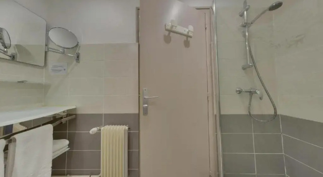 Двухместный номер Standard Contact Hôtel ONice Saintes