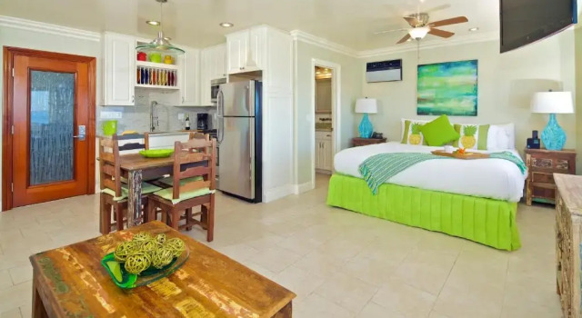 Люкс Luxury с видом на океан Ocean Palms Beach Resort