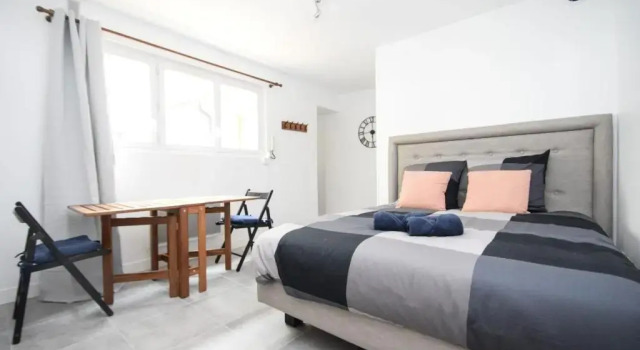 TOP studio refait à neuf aux porte de Paris proche RERMétro