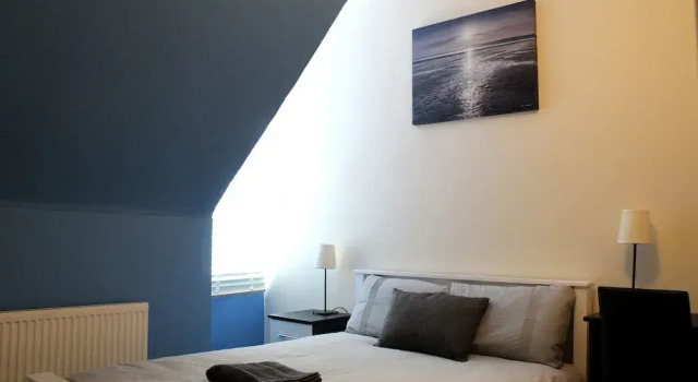 New 4 Bedroom Coventry House Sleeps 7, Varaa Hotelli Coventry West Midlands