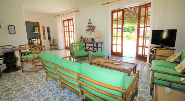 Villetta con Giardino esclusivo di 1000 mq, Piscina, Tennis, Calcio, Bocce, Buchen Sie Hotel Hotels in Forio d'Ischia mit Pool, Schwimmbad
