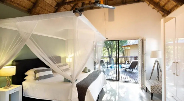 Вилла Luxury Bushbaby River Lodge