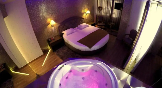 Полулюкс Carol Hotel