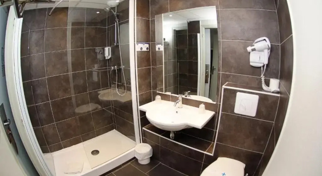 Трёхместный номер Standard Hôtel Kyriad La Rochelle Centre Ville