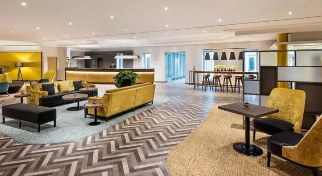 Двухместный клубный полулюкс c 1 комнатой Sheraton Duesseldorf Airport Hotel