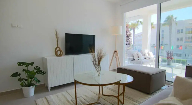 Апартаменты Phaedrus Living: Seaview Luxury Flat Limnaria 114