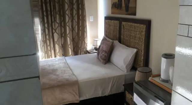 Люкс Deluxe Elephant Lodge Guesthouse