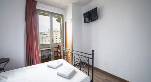 Двухместный номер с балконом Safestay Barcelona Passeig de Gràcia