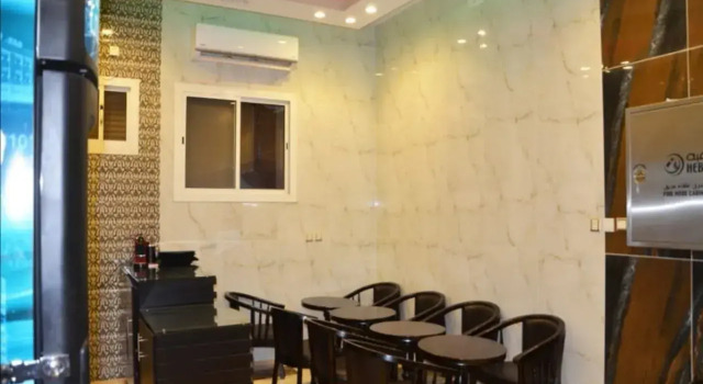 Saed Abad Almlhan furnished apartment, Book Lejlighed Hoteller i Bisha med parkering, Parkering