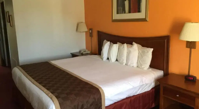 Номер Standard Laketree Inn And Suites Marion