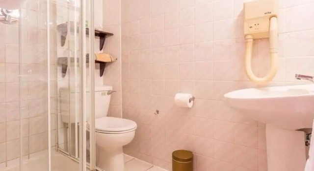 Номер Classic London Elizabeth Hotel