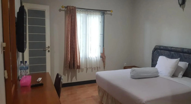 Hotel Agrowisata, Book Hotel Hotels in Sulawesi with Parking, Parking