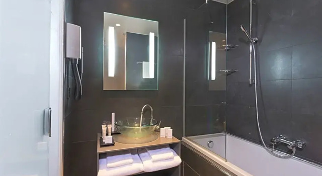 Номер Superior Lyric Hotel Paris Opera