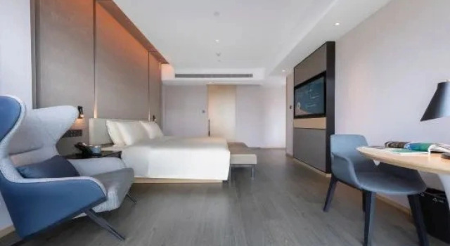 Люкс с видом на реку Atour Hotel Wuhan International Expo Center