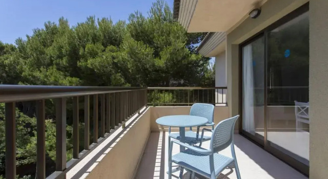 Aparthotel Cala Guya