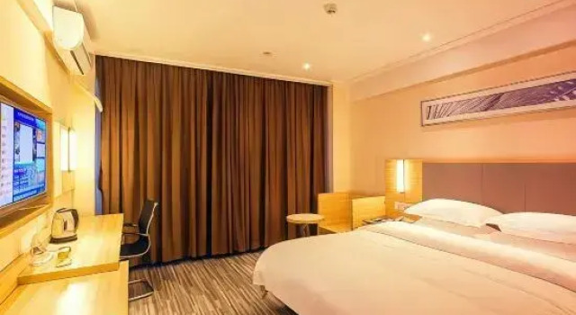 City Comfort Inn (Wuzhou Qiloucheng), Prenota Hotel Hotel a Wuzhou con parcheggio, Parcheggio