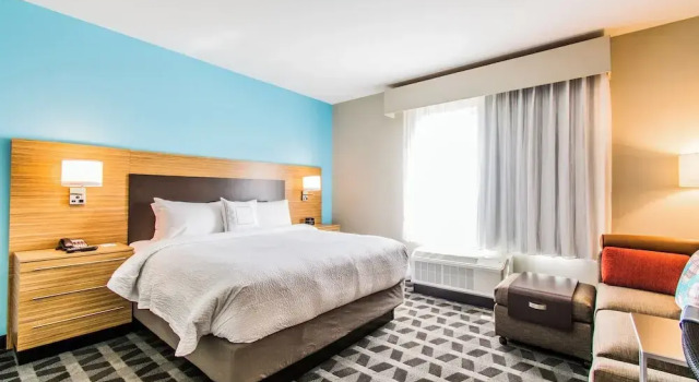 Люкс TownePlace Suites by Marriott Evansville Newburgh