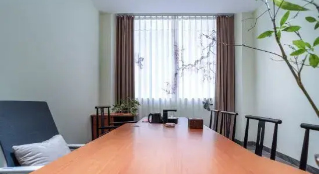 Swallow Return Hotel (Hengji Plaza Food City, Baise Youjiang District), Rezerwuj Hotel Hotele w Baise z parkingiem, Parking