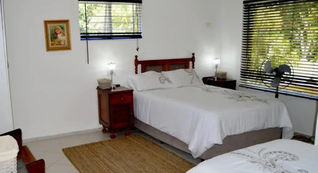 Clubmed 23, Забронировать Отель Хибберден Durban South Coast, рядом с Пляж Hibberdene Beach