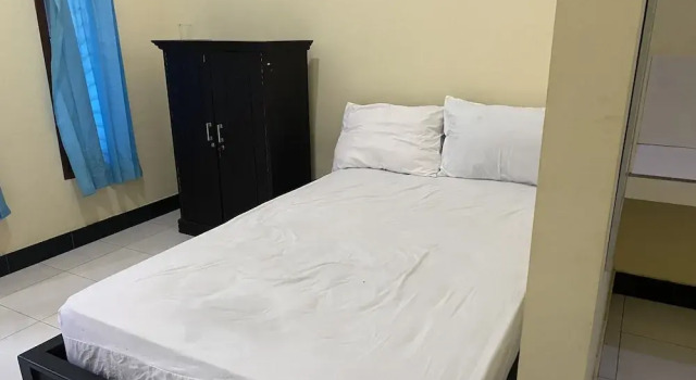 OYO Life 93258 Kos Sahabat, Reserva ahora Hotel Kecamatan Janapria Indonesia