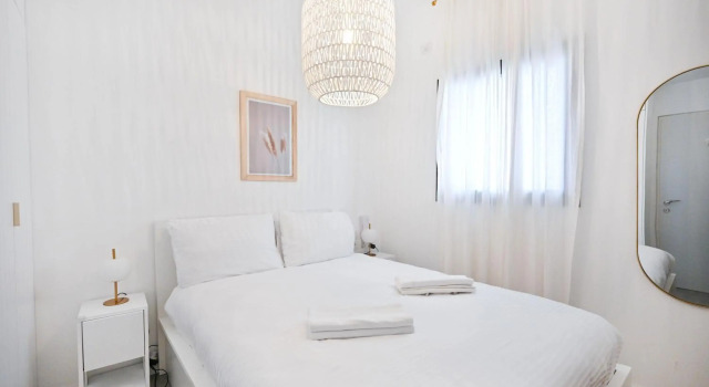 Stylish 1BR in Ben Yehuda 73 by HolyGuest, Забронировать Отель Тель-Авив Тель-Авивский округ, рядом с Площадь Рабина