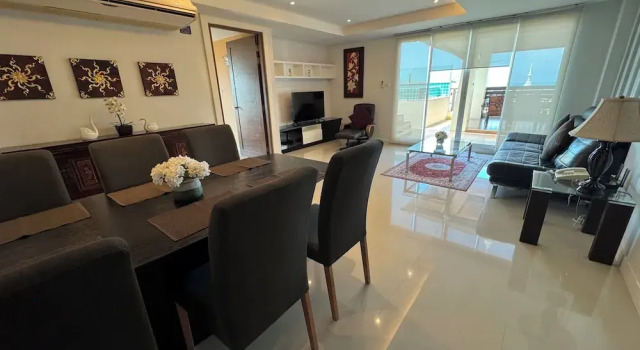 Номер Standard Пентхаус с 3 комнатами с балконом Jomtien Beach Penthouses