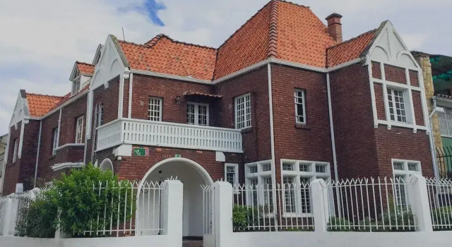 Hobu Hostel, Забронировать Хостел Хостелы Богота, рядом с Centro Comercial Galerias, Хостел