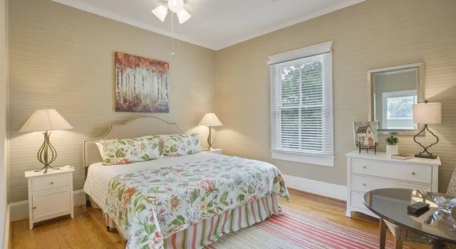 Номер Luxury Liberty Hall Bed and Breakfast