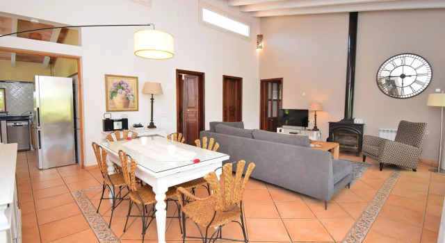 Villa Can Lluis, Book Villa Hotels in Cala Murada with a Pool, Swimming Pool