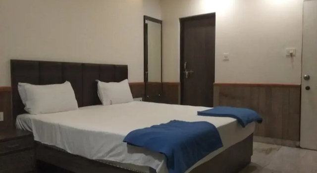 JK Rooms 110 Renuka-ST Bus Stand, Забронировать Отель Нагпур штат Махараштра, рядом с Железнодорожный вокзал Нагпур