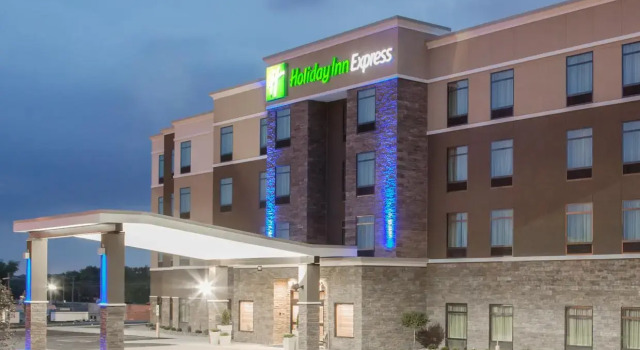 Run of House Holiday Inn Express Moline - Quad Cities Area by IHG