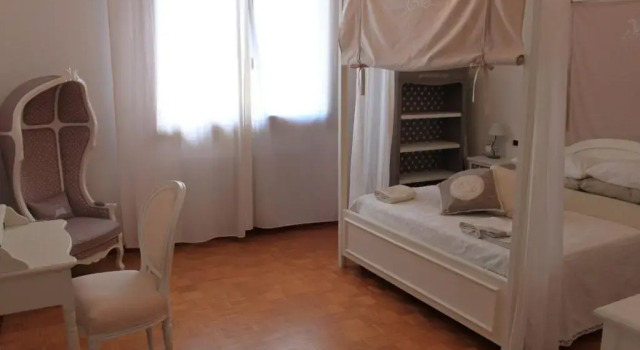 Коттедж с 3 комнатами casa vacanza Pina