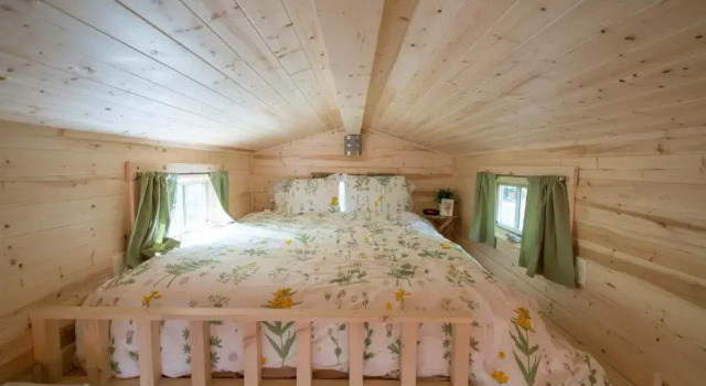 Mount Hood Village Savannah Tiny House 4