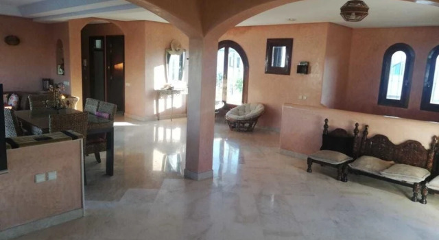 Villa De Luxe A Marina, Rezerwuj Willa Hotele w Tanger-Tetouan z parkingiem, Parking