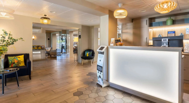 BEST WESTERN La Porte des Châteaux, Buchen Sie Hotel SPA-Hotels in Loiret, SPA