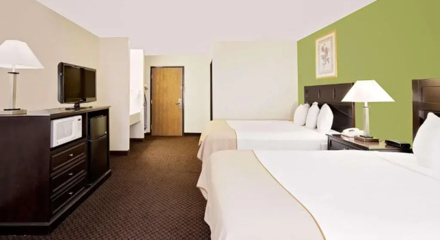 Номер Deluxe Baymont by Wyndham Battle Creek Downtown