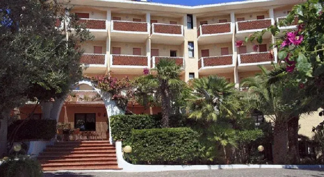 Hotel Punta Faro, Réserver Hôtel Capo Vaticano Calabre, près de Phare de Capo Vaticano