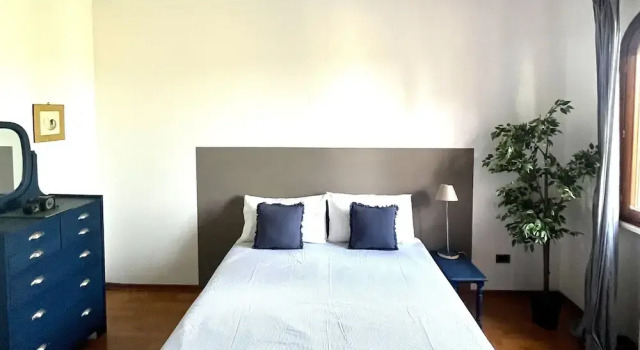 Tuscan Villa 5mins From Beach, Sleeps 8, ev Point