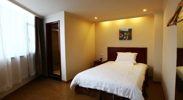 GreenTree Inn Shanghai University of Sport Express Hotel, Varaa Hotelli Yangpu 