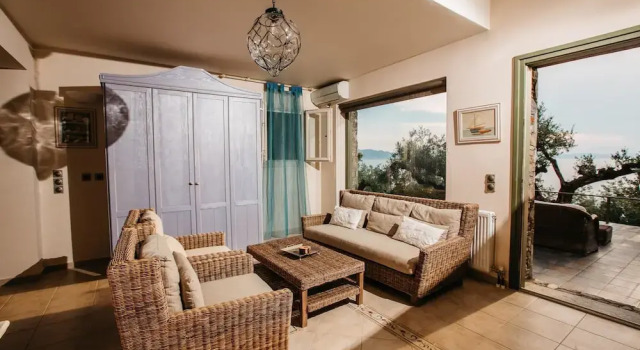 Villa With 3 Bedrooms in Diasello, With Wonderful sea View, Private Po, Забронировать Вилла Патитирион Алонисос