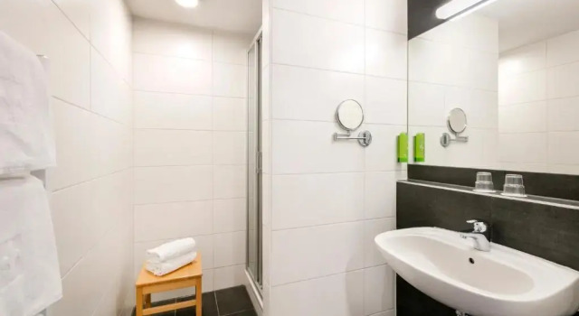 Четырёхместный номер Standard JUFA Hotel Eisenerzer Ramsau