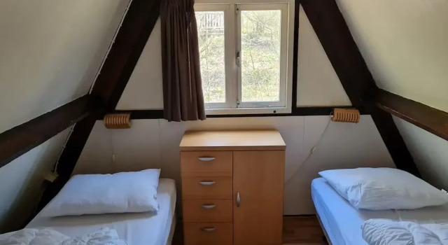 Charming Chalet in Durby With Patio, Забронировать Шале Коттеджи Дюрбюи, Коттедж