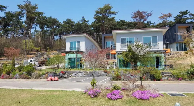 Студия Daecheon Baroh Village