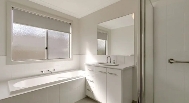 Pelican House - Modern Family Retreat, Забронировать Отель Отели Gippsland 3 звезды, 3*