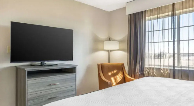 Двухместный семейный люкс Country Inn & Suites by Radisson, Bolingbrook-Romeoville, I-55